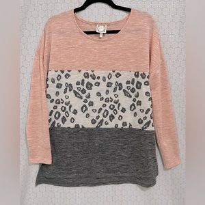 Truself White Leopard Print Colorblock Shirt, XL